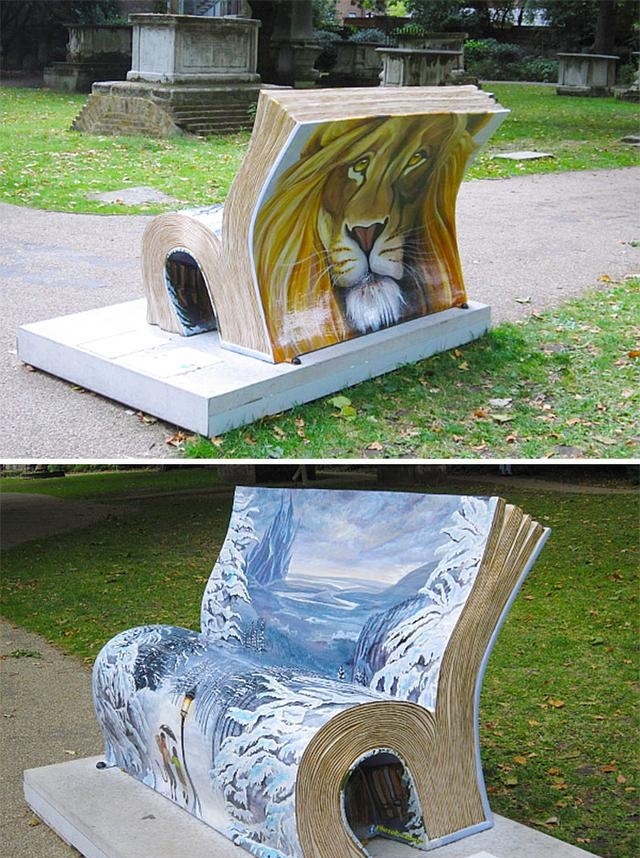 書本造型設(shè)計(jì)的創(chuàng)意戶外休閑椅，這個(gè)放動(dòng)物園再合適不過。